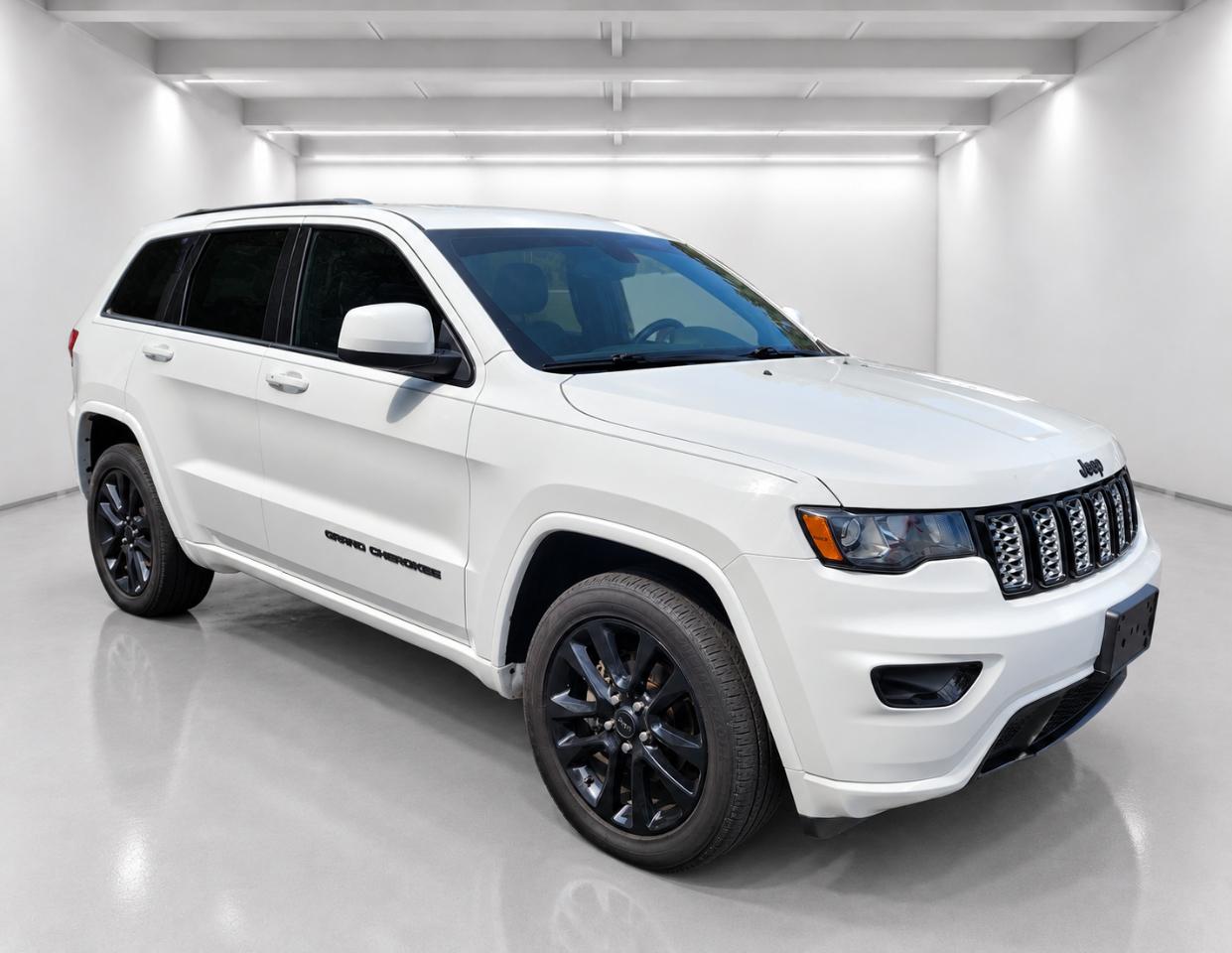 Jeep Grand Cherokee Laredo 2WD 2020
