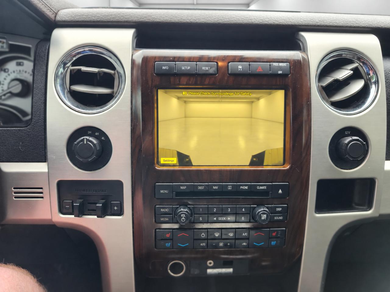 Ford F-150 Platinum SuperCrew 5.5-ft. Bed 4WD 2010