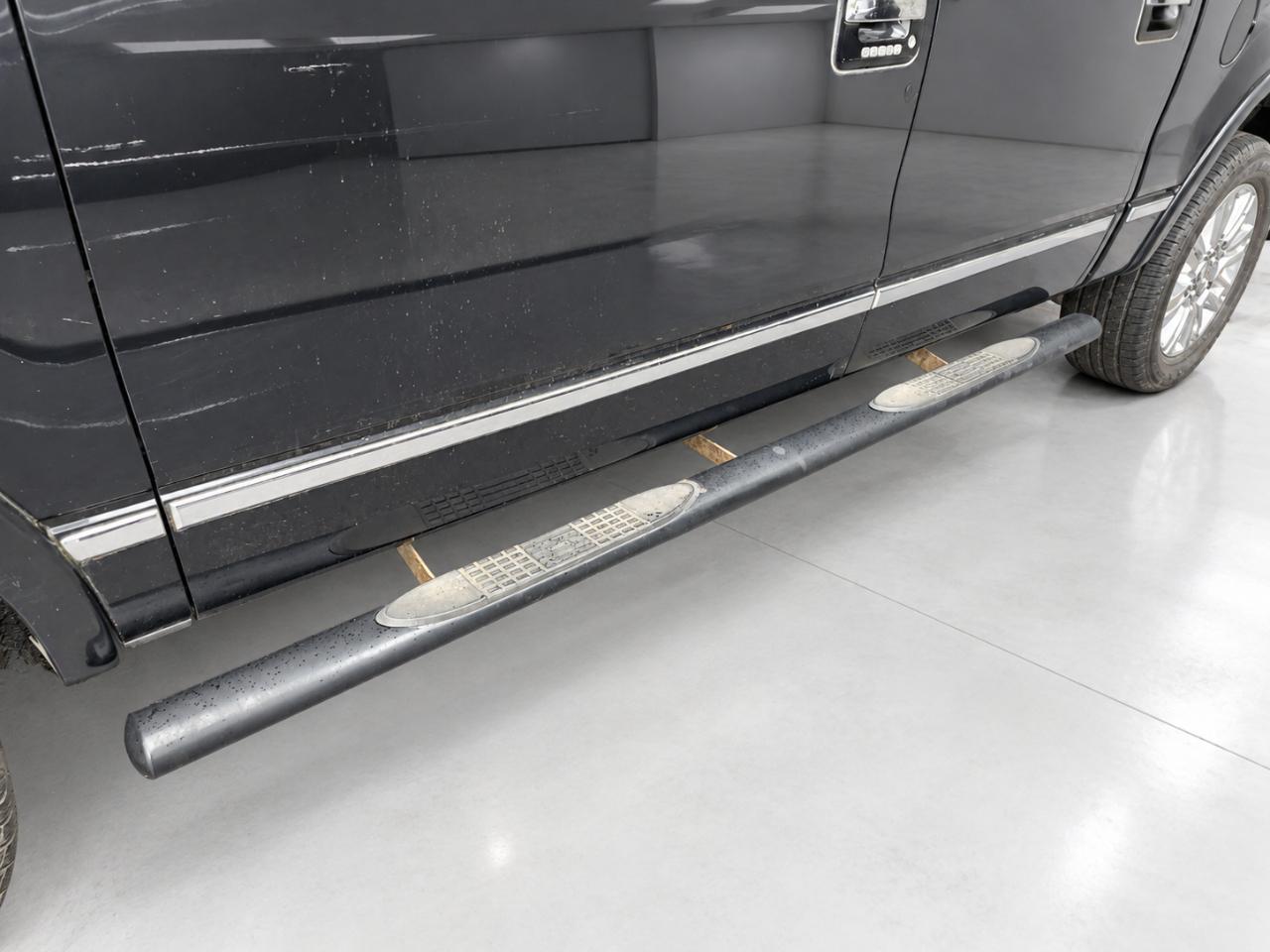 Ford F-150 Platinum SuperCrew 5.5-ft. Bed 4WD 2010