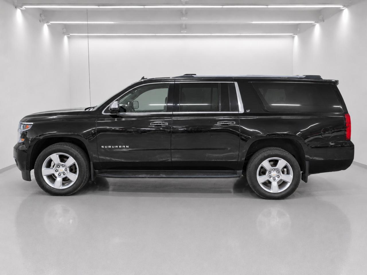 Chevrolet Suburban LT 4WD 2019