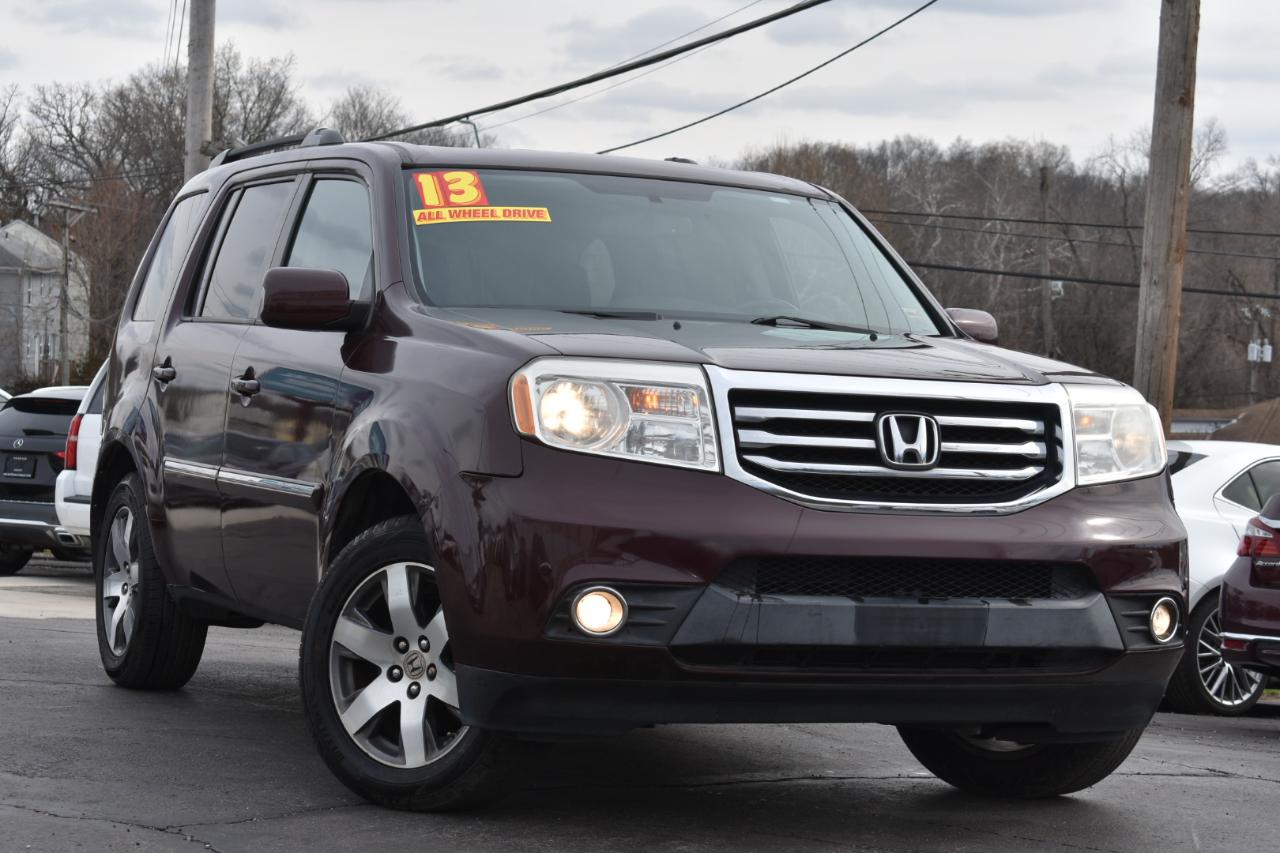 Honda Pilot Touring 4WD 5-Spd AT with DVD 2013