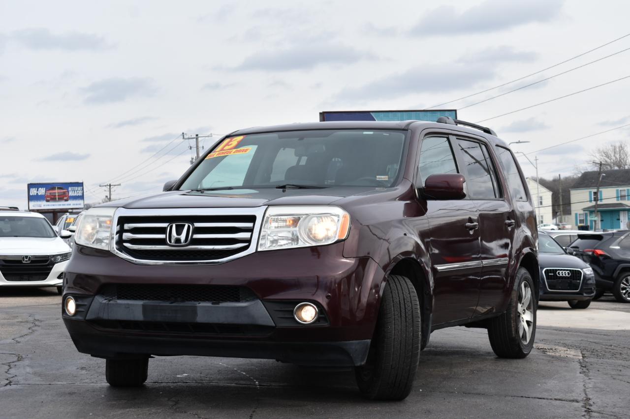 Honda Pilot Touring 4WD 5-Spd AT with DVD 2013