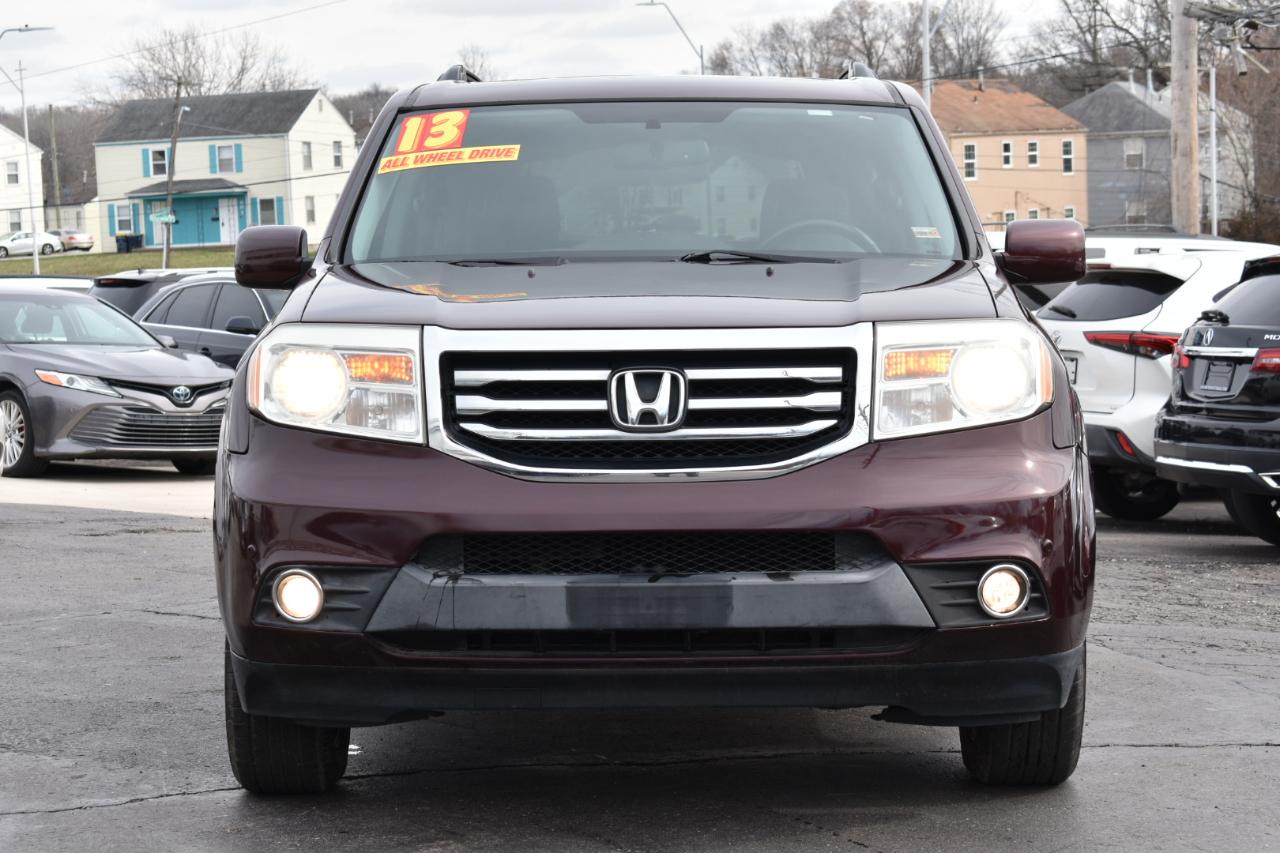 Honda Pilot Touring 4WD 5-Spd AT with DVD 2013