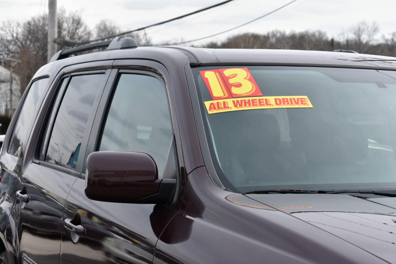 Honda Pilot Touring 4WD 5-Spd AT with DVD 2013