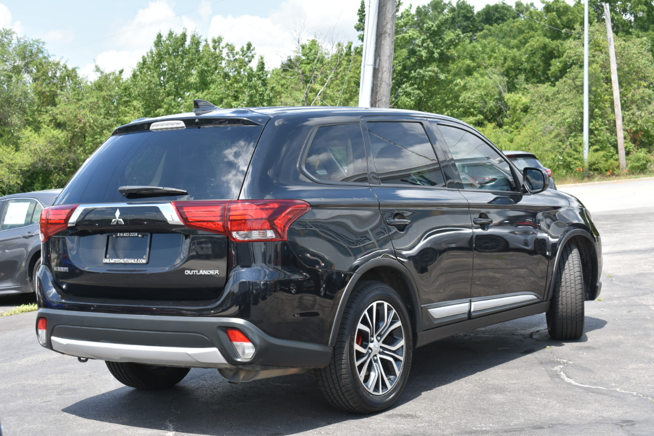 Mitsubishi Outlander ES 2WD 2018
