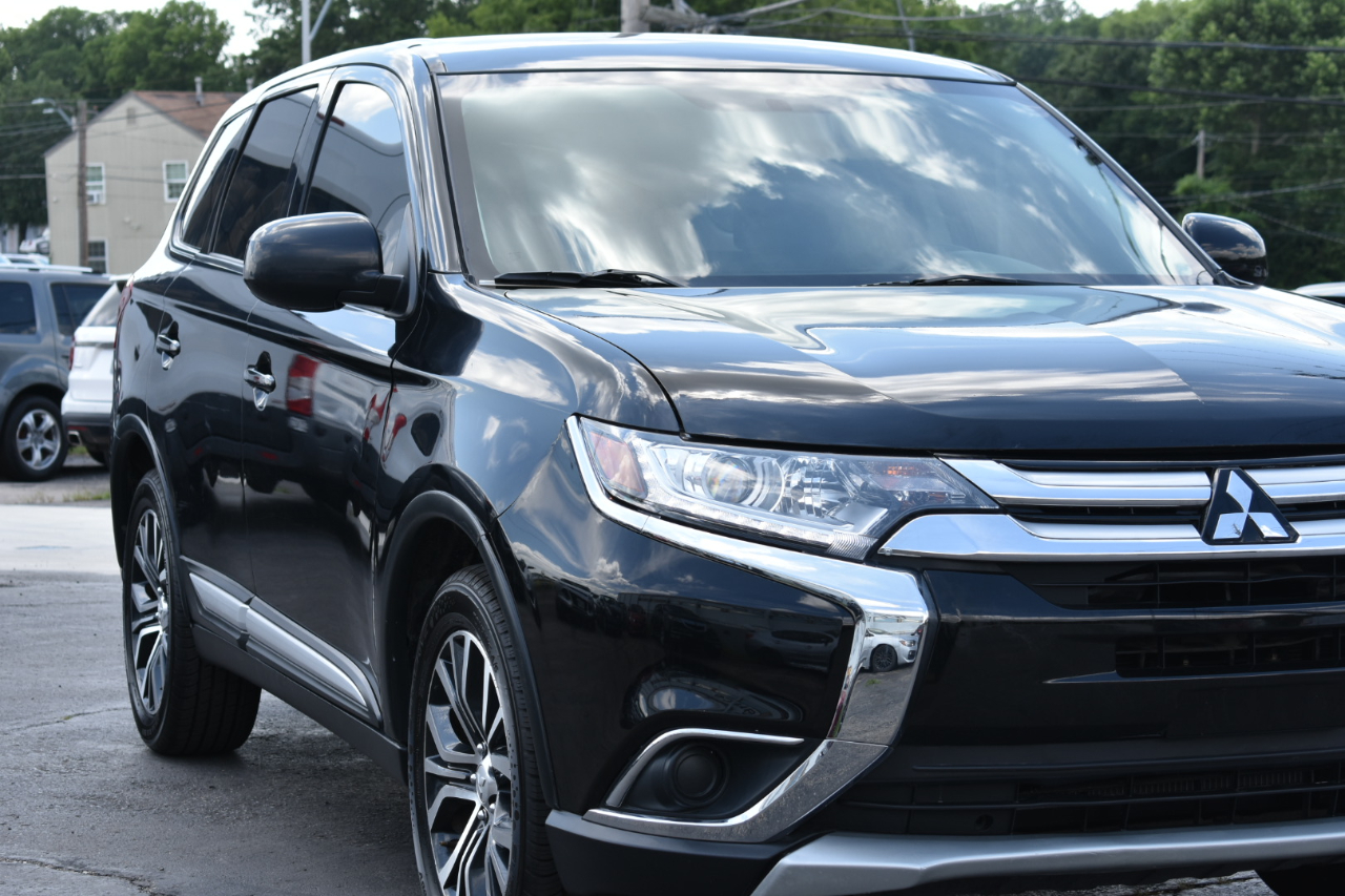 Mitsubishi Outlander ES 2WD 2018