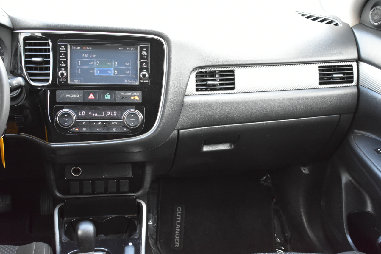 Mitsubishi Outlander ES 2WD 2018