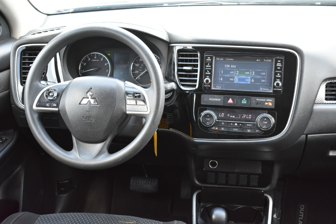 Mitsubishi Outlander ES 2WD 2018