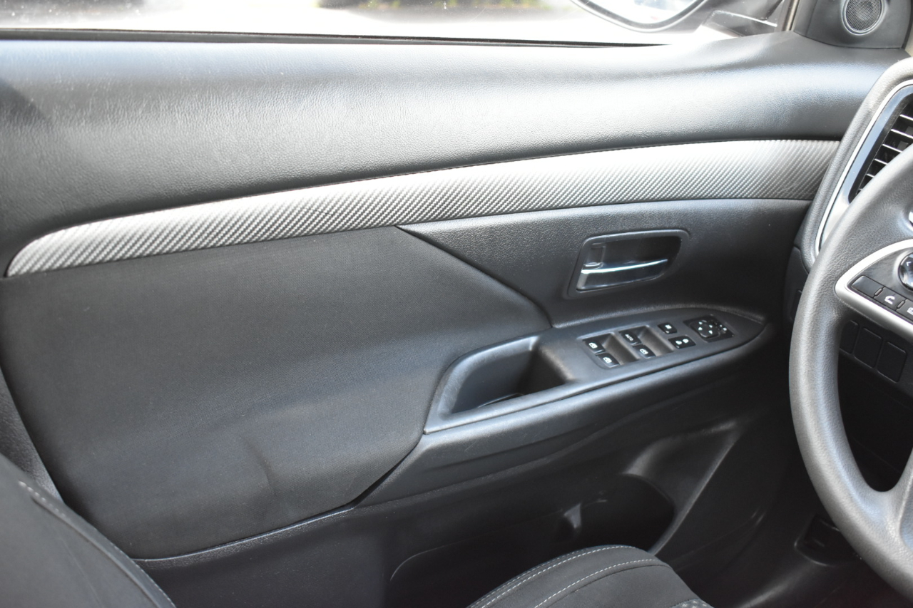 Mitsubishi Outlander ES 2WD 2018