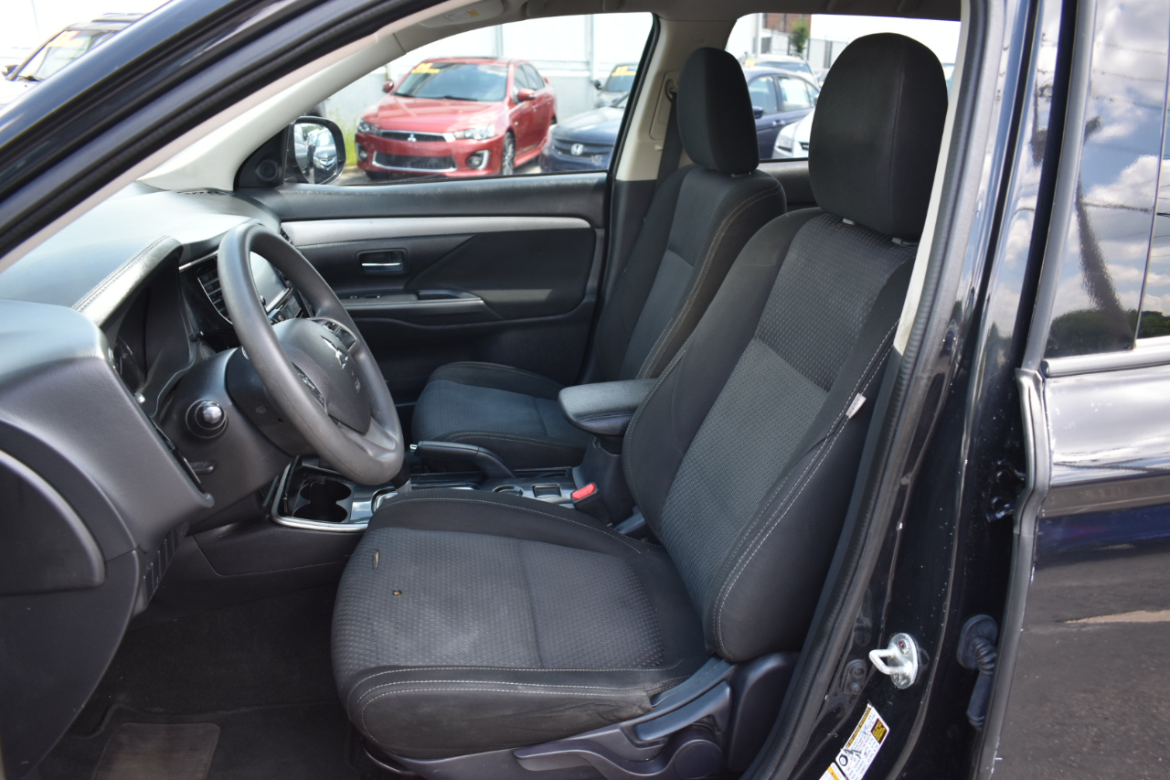 Mitsubishi Outlander ES 2WD 2018