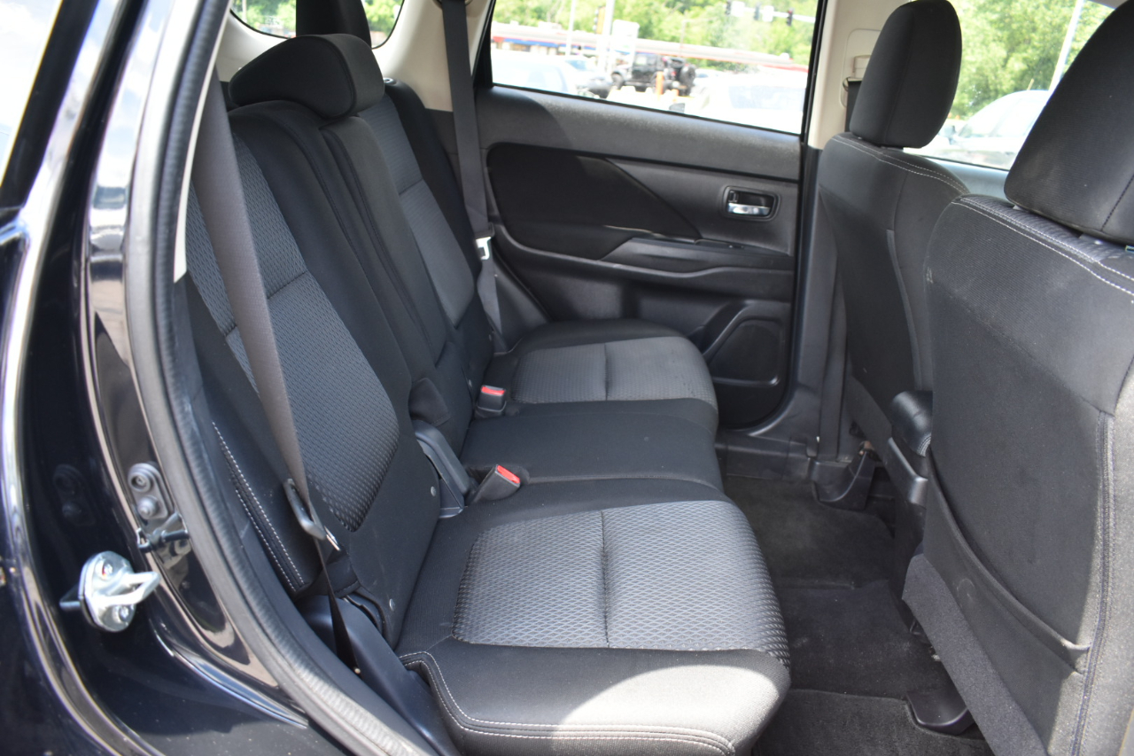 Mitsubishi Outlander ES 2WD 2018