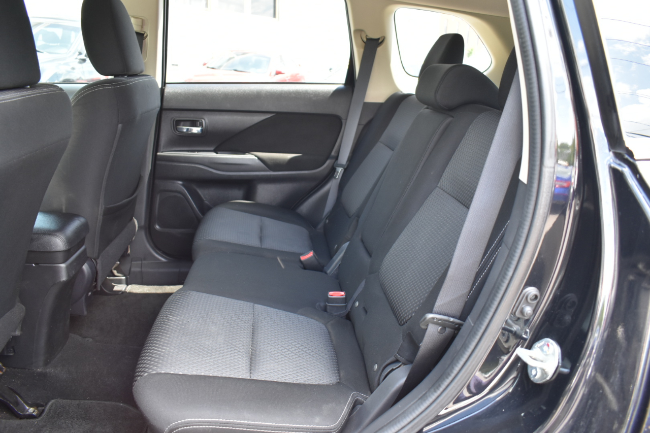 Mitsubishi Outlander ES 2WD 2018