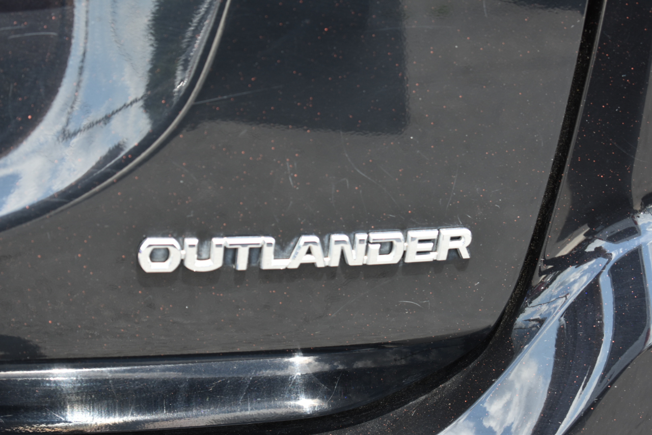 Mitsubishi Outlander ES 2WD 2018