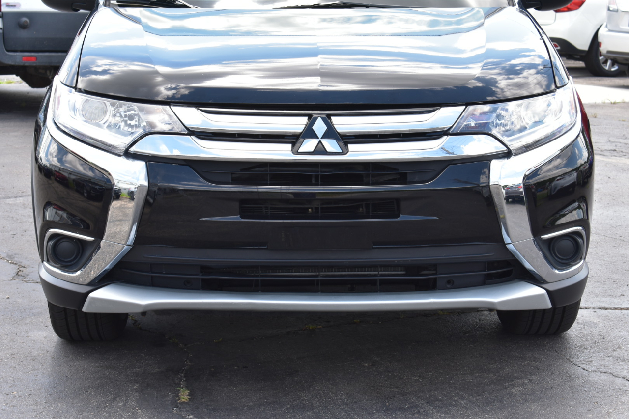 Mitsubishi Outlander ES 2WD 2018