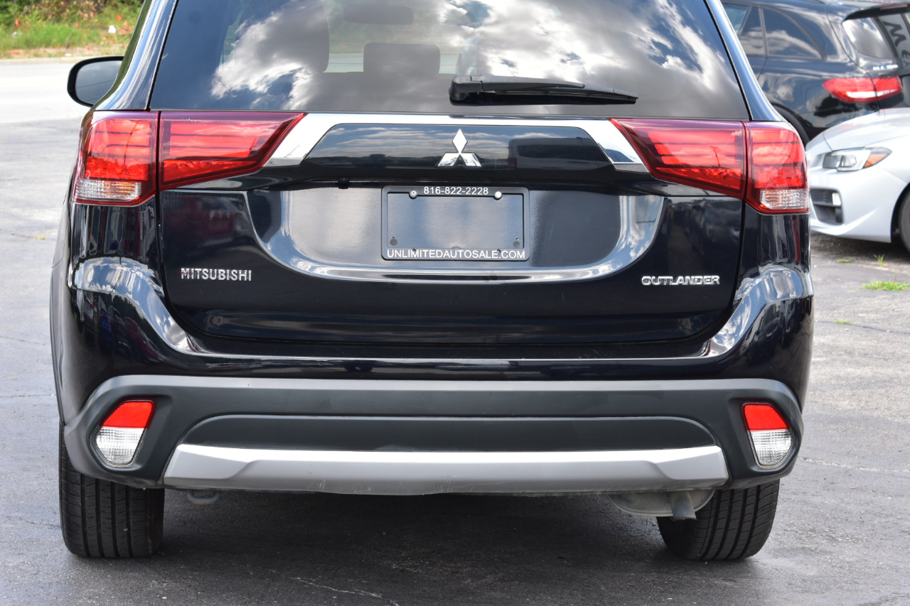 Mitsubishi Outlander ES 2WD 2018