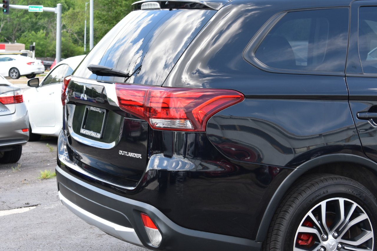 Mitsubishi Outlander ES 2WD 2018
