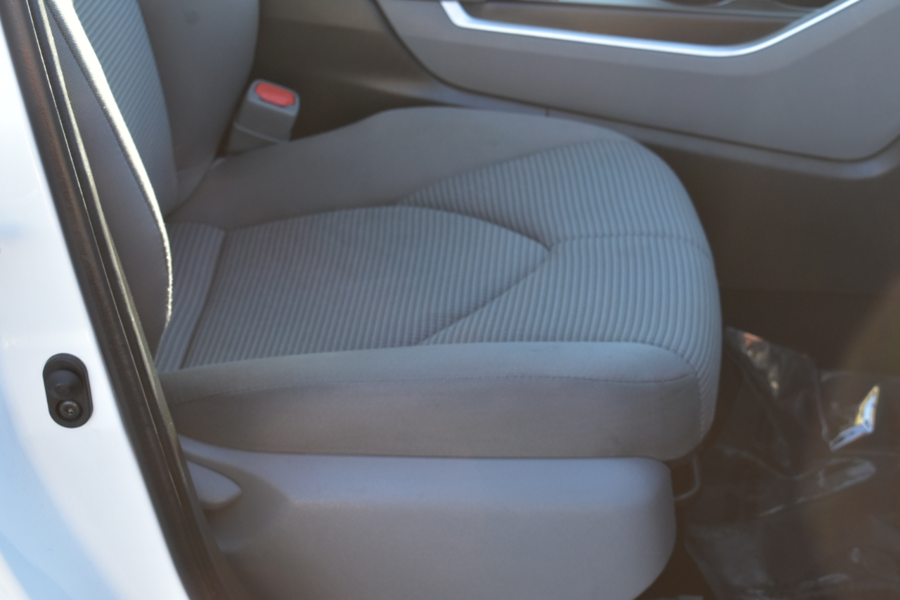 Toyota Highlander LE FWD V6 2021