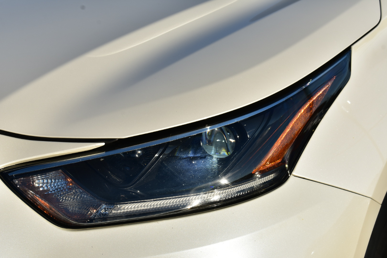 Toyota Highlander LE FWD V6 2021