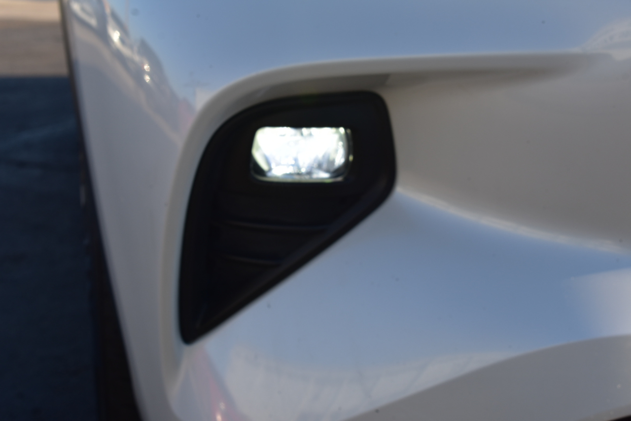 Toyota Highlander LE FWD V6 2021