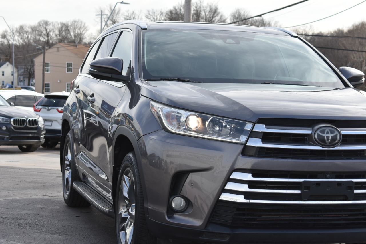 Toyota Highlander Limited FWD V6 2018