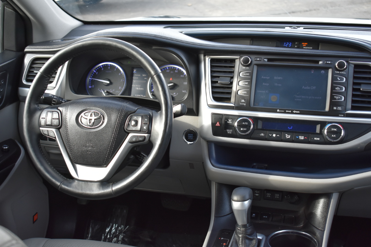 Toyota Highlander Limited FWD V6 2018