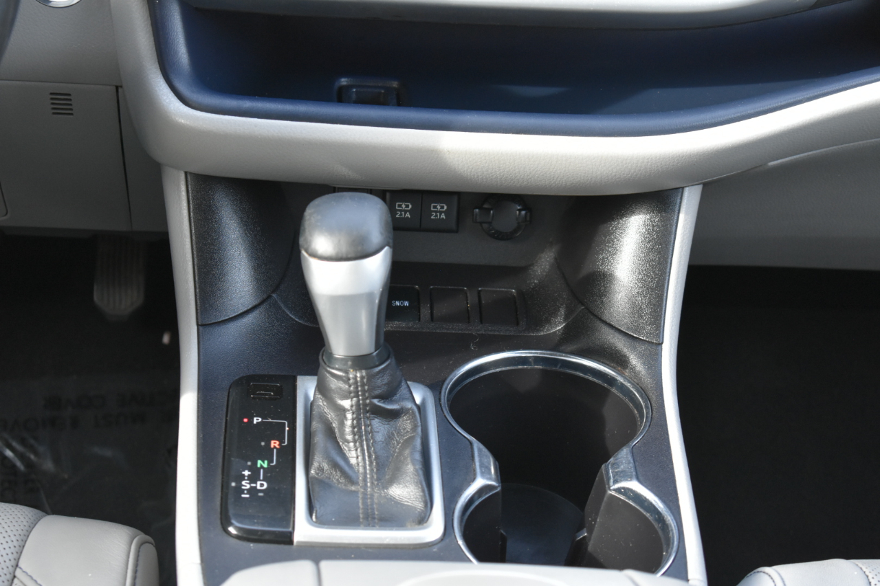 Toyota Highlander Limited FWD V6 2018