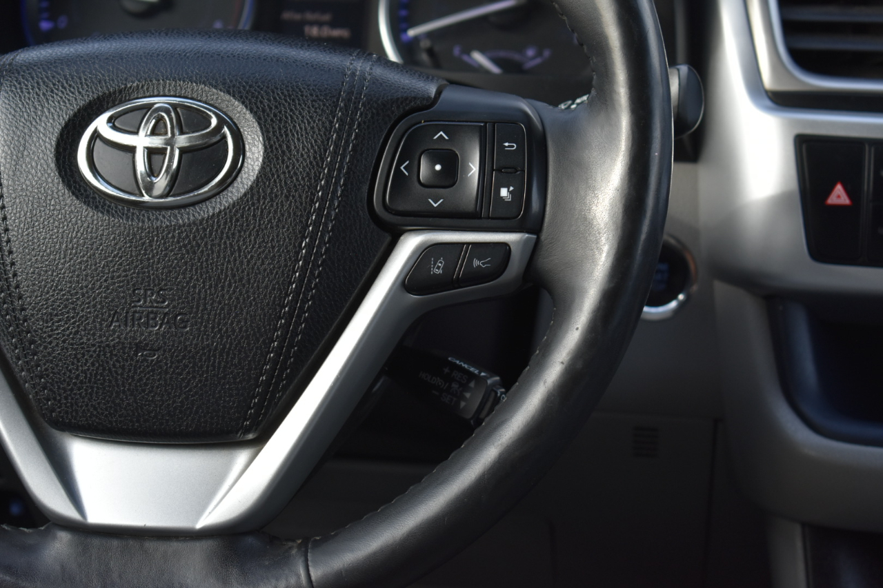 Toyota Highlander Limited FWD V6 2018