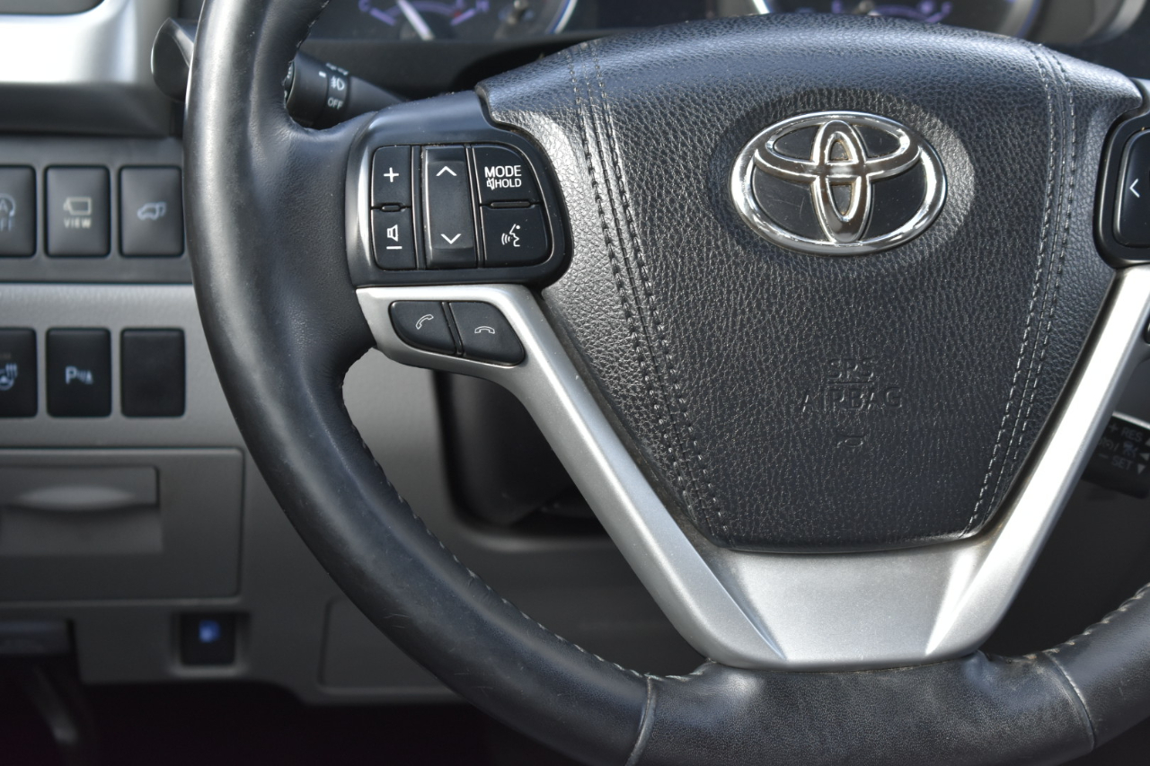 Toyota Highlander Limited FWD V6 2018