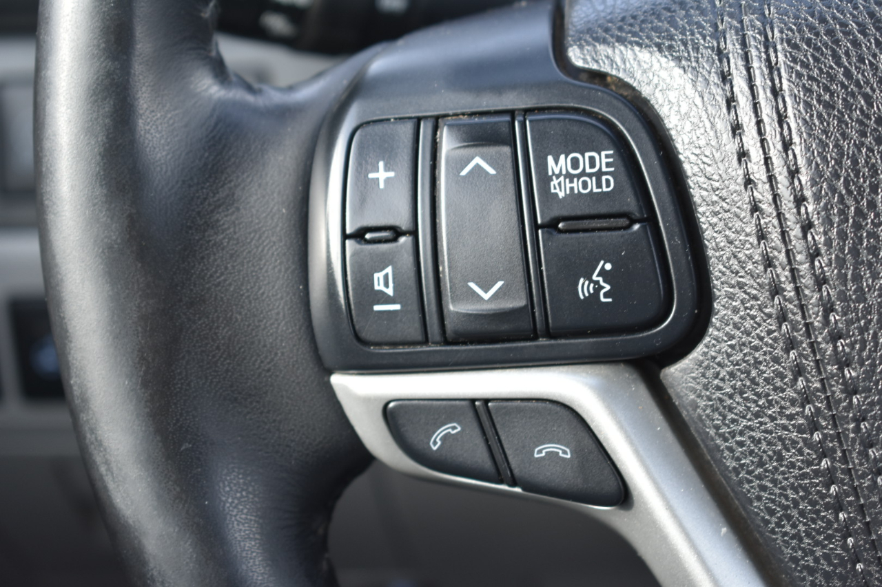 Toyota Highlander Limited FWD V6 2018