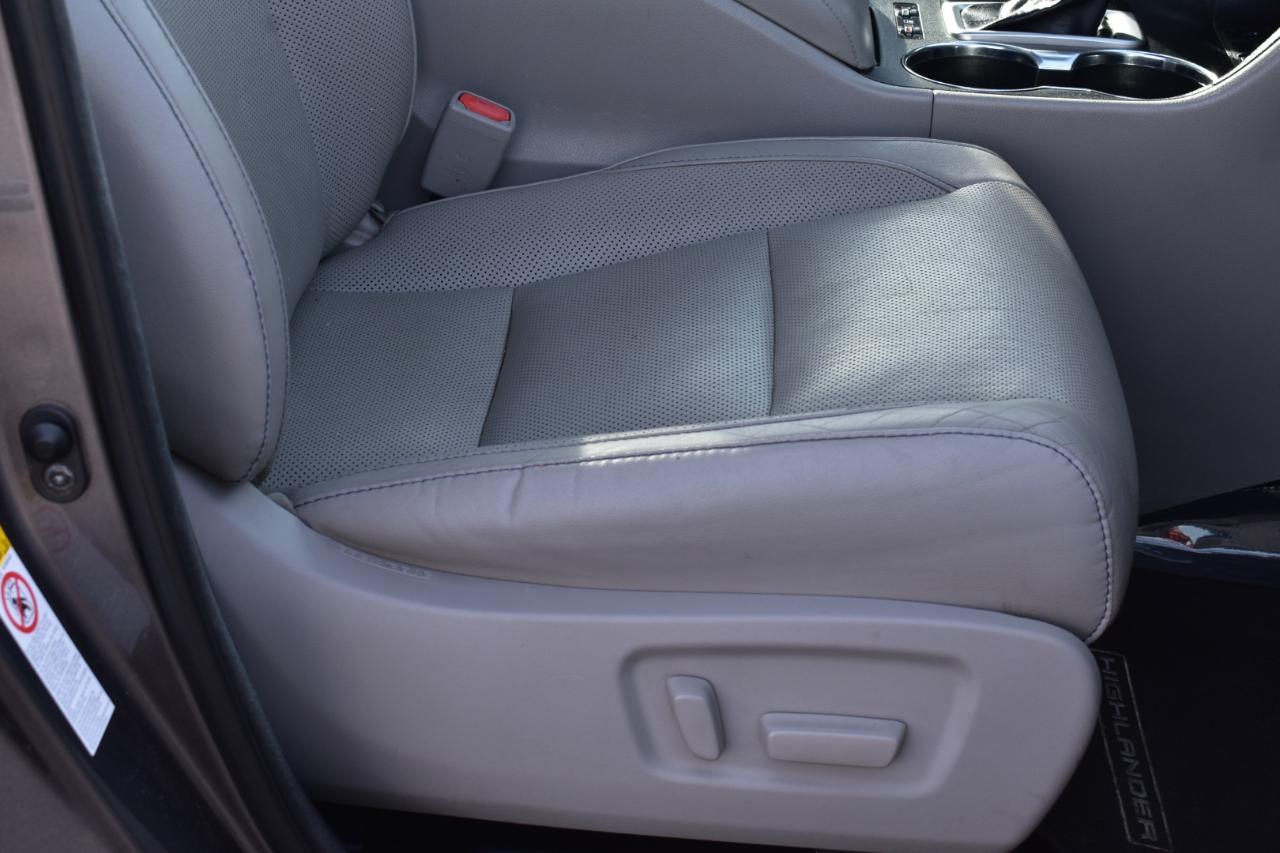 Toyota Highlander Limited FWD V6 2018