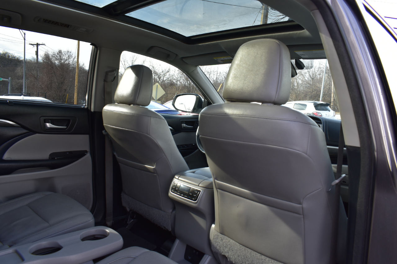 Toyota Highlander Limited FWD V6 2018