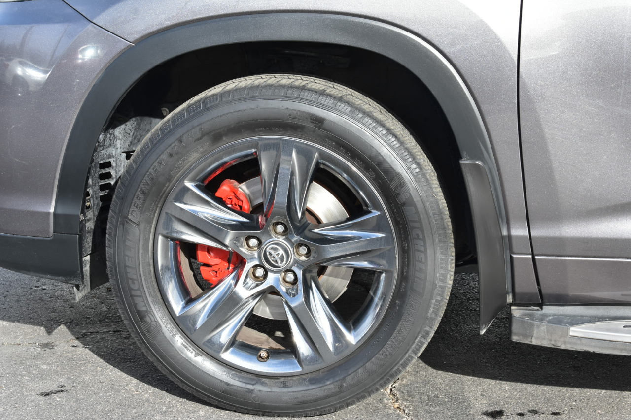 Toyota Highlander Limited FWD V6 2018