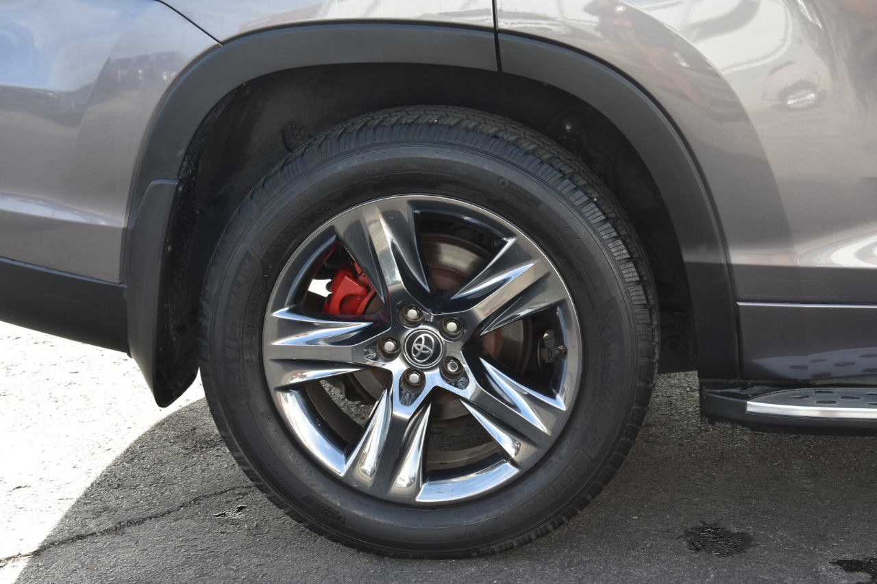 Toyota Highlander Limited FWD V6 2018