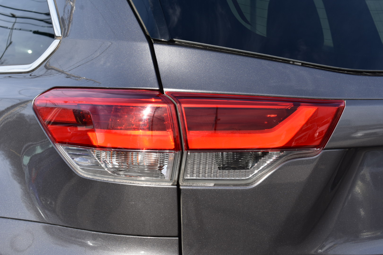 Toyota Highlander Limited FWD V6 2018