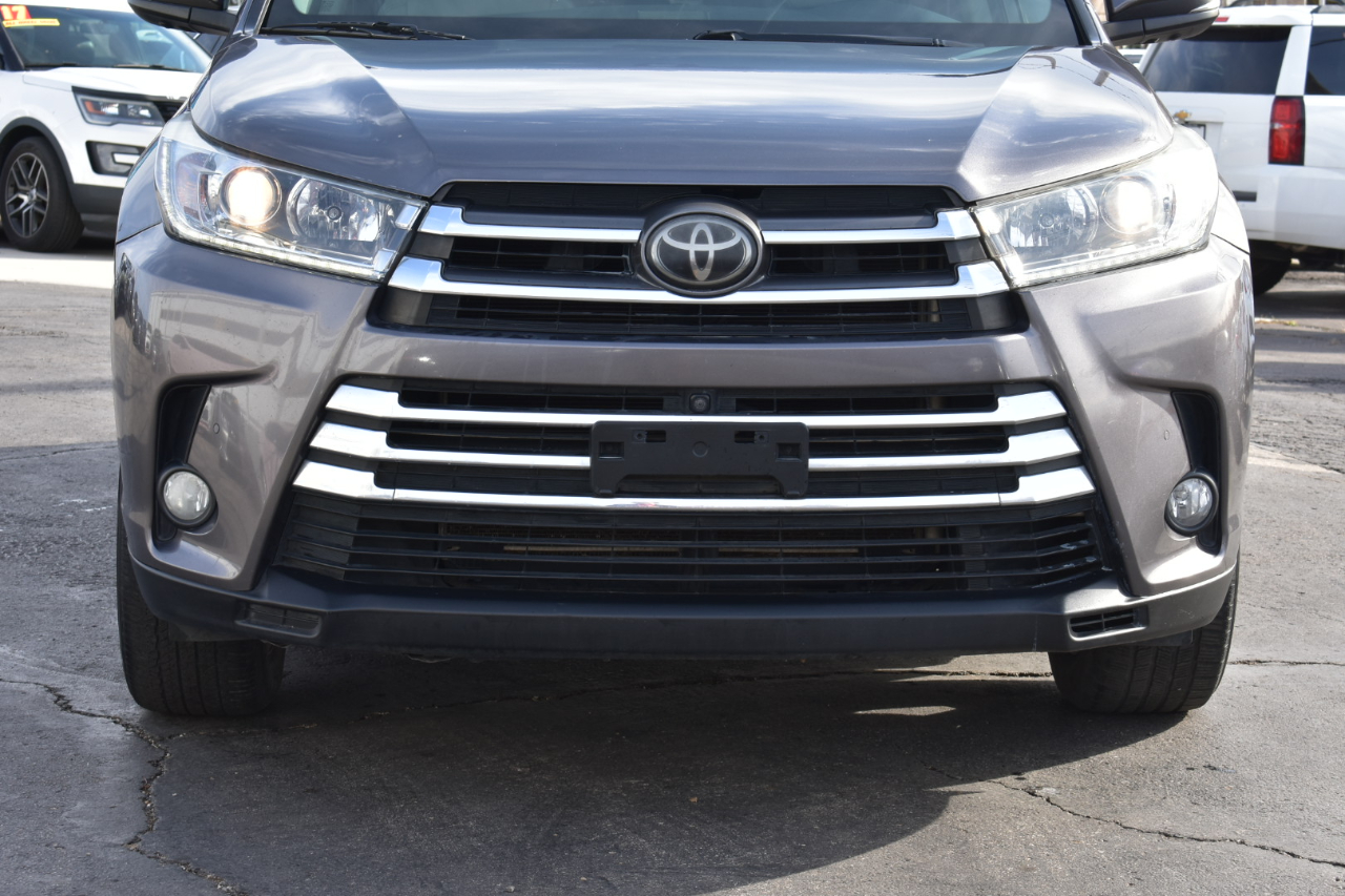 Toyota Highlander Limited FWD V6 2018