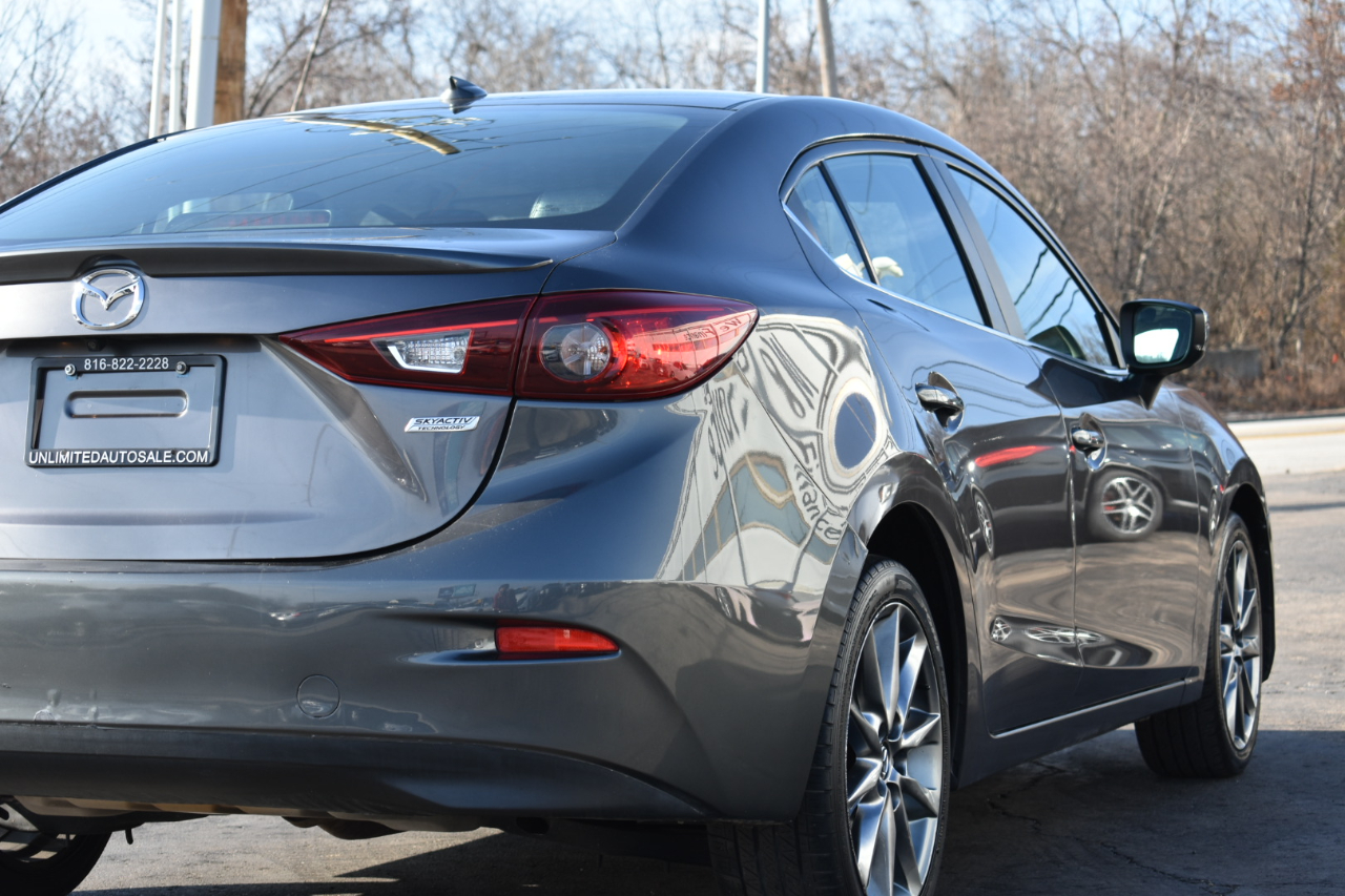 Mazda MAZDA3 s Touring AT 4-Door 2018