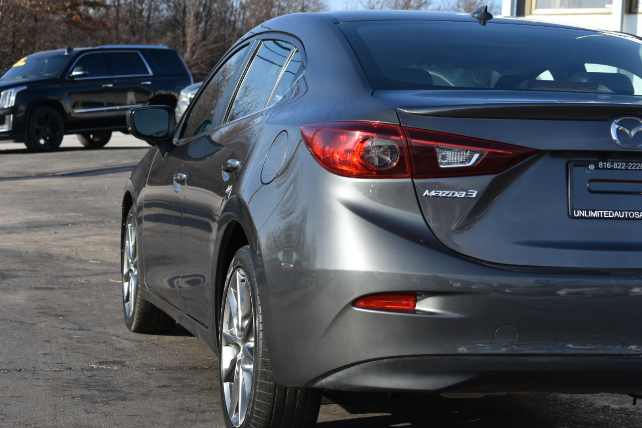 Mazda MAZDA3 s Touring AT 4-Door 2018