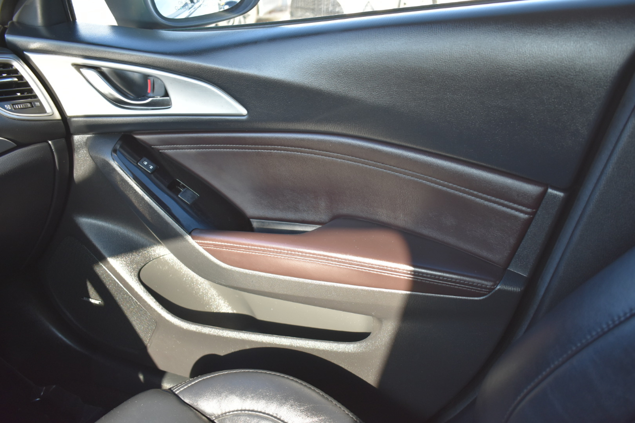 Mazda MAZDA3 s Touring AT 4-Door 2018