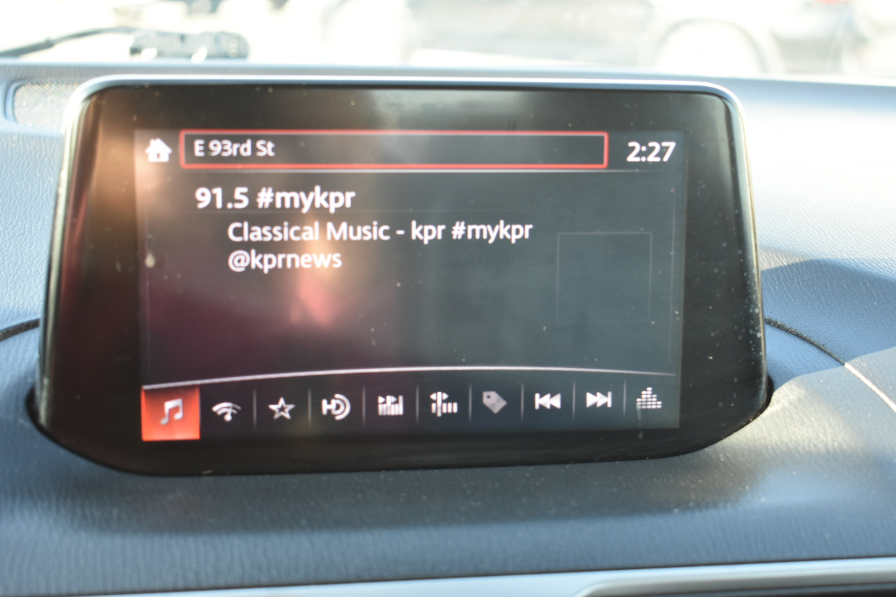 Mazda MAZDA3 s Touring AT 4-Door 2018