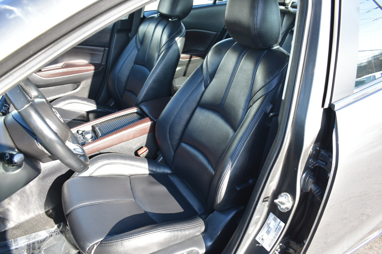 Mazda MAZDA3 s Touring AT 4-Door 2018