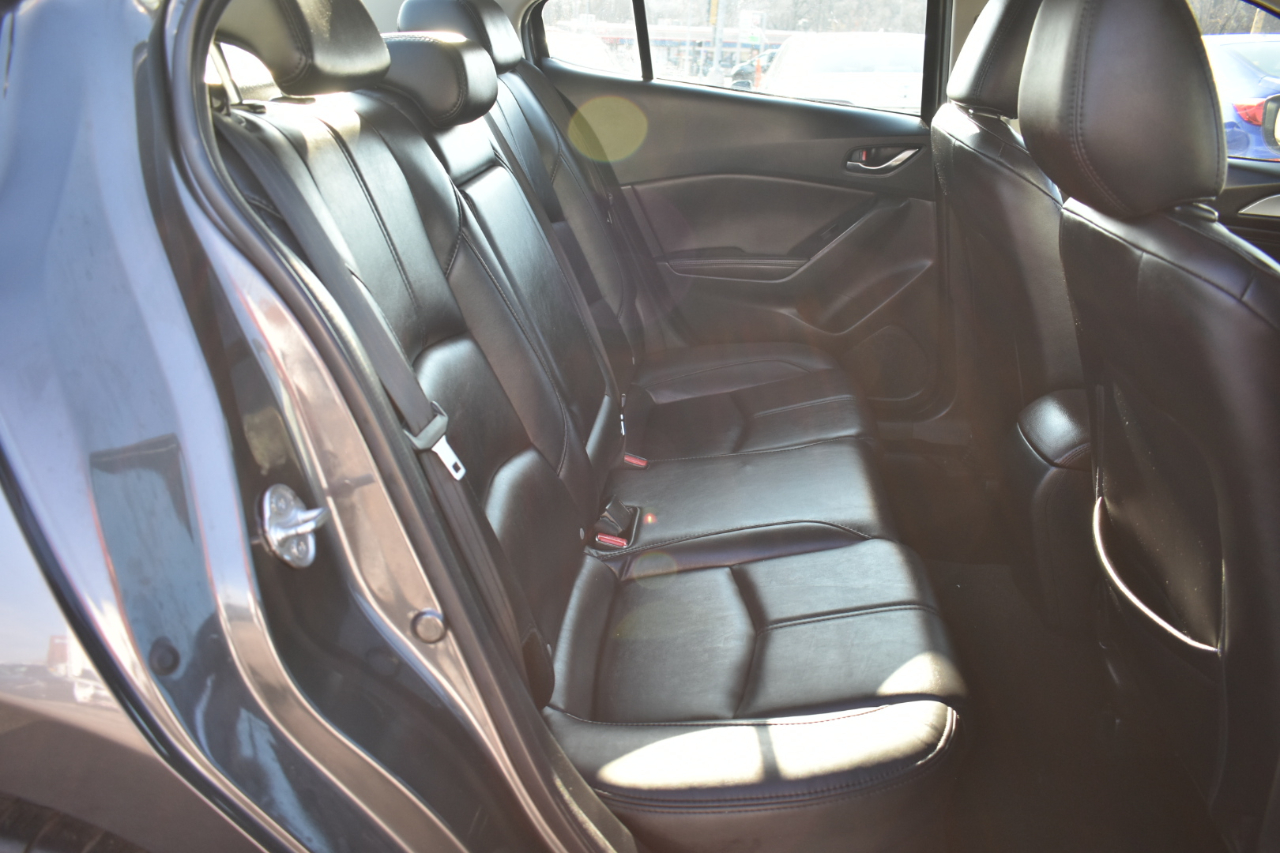 Mazda MAZDA3 s Touring AT 4-Door 2018