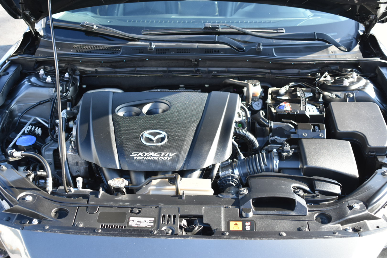 Mazda MAZDA3 s Touring AT 4-Door 2018