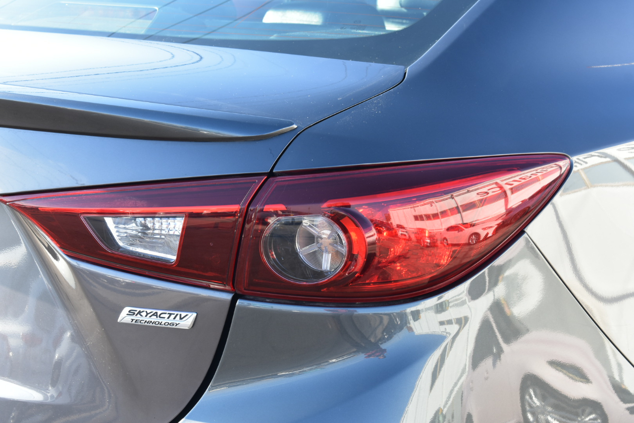 Mazda MAZDA3 s Touring AT 4-Door 2018