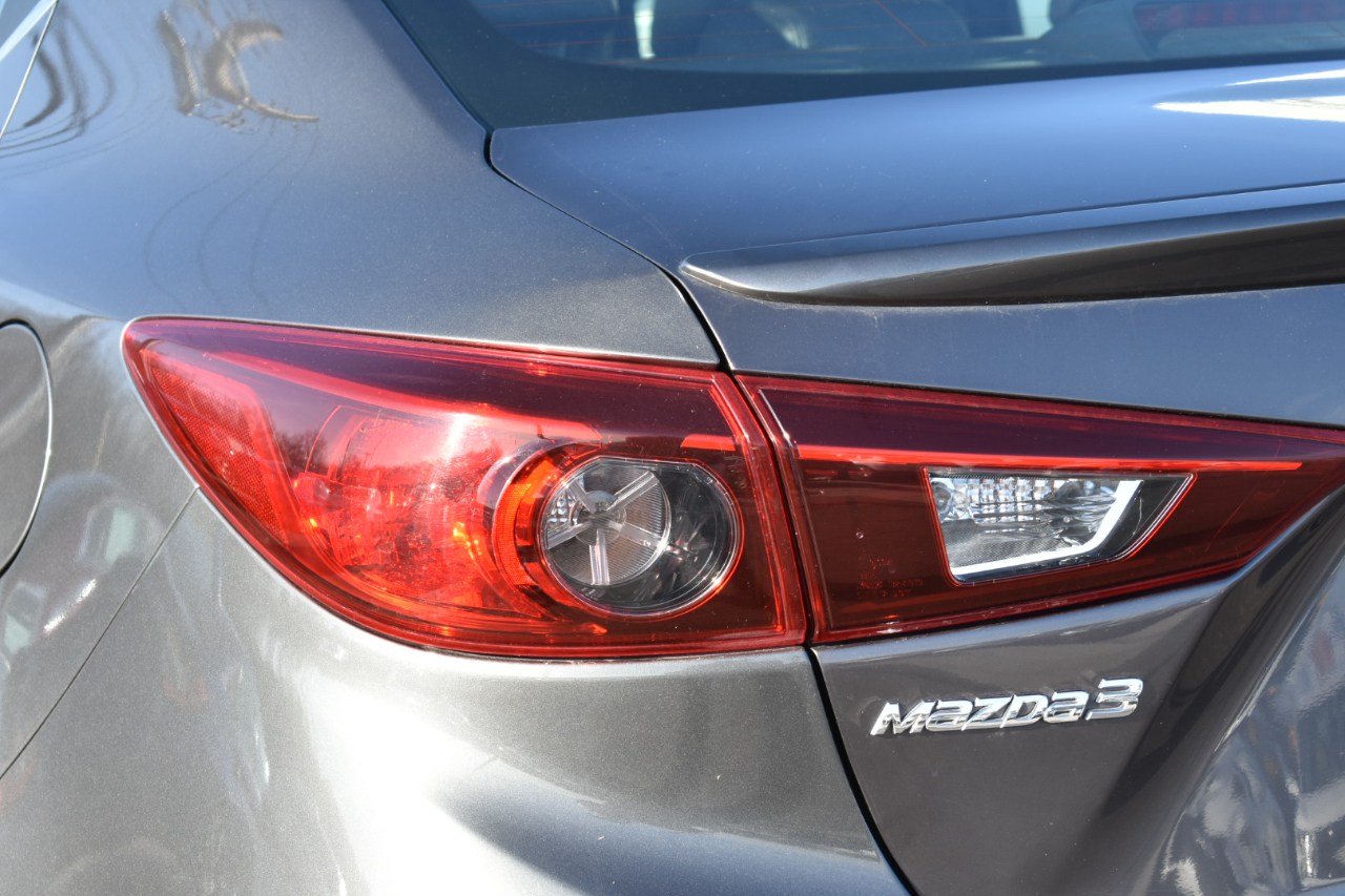 Mazda MAZDA3 s Touring AT 4-Door 2018