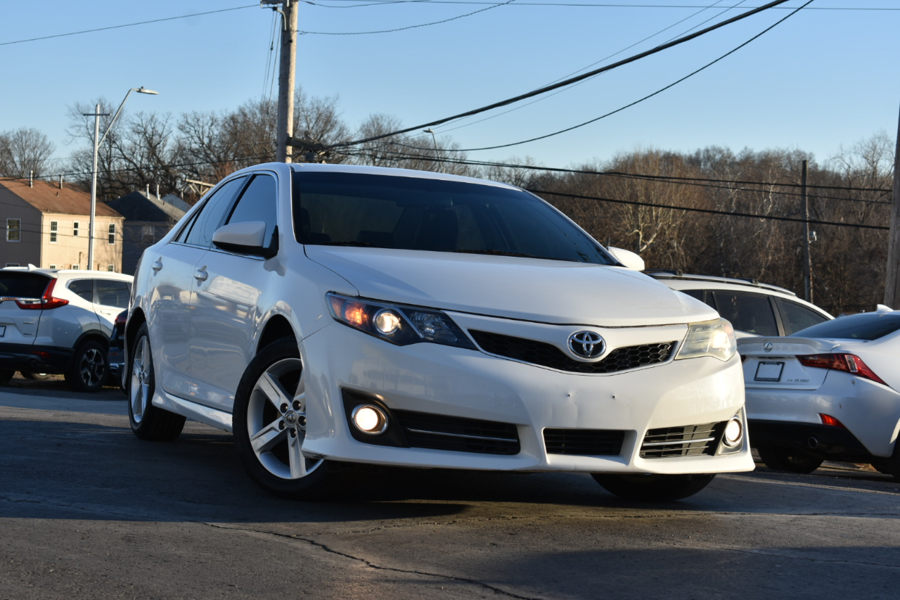 Toyota Camry SE Sport 4D Sedan 2013