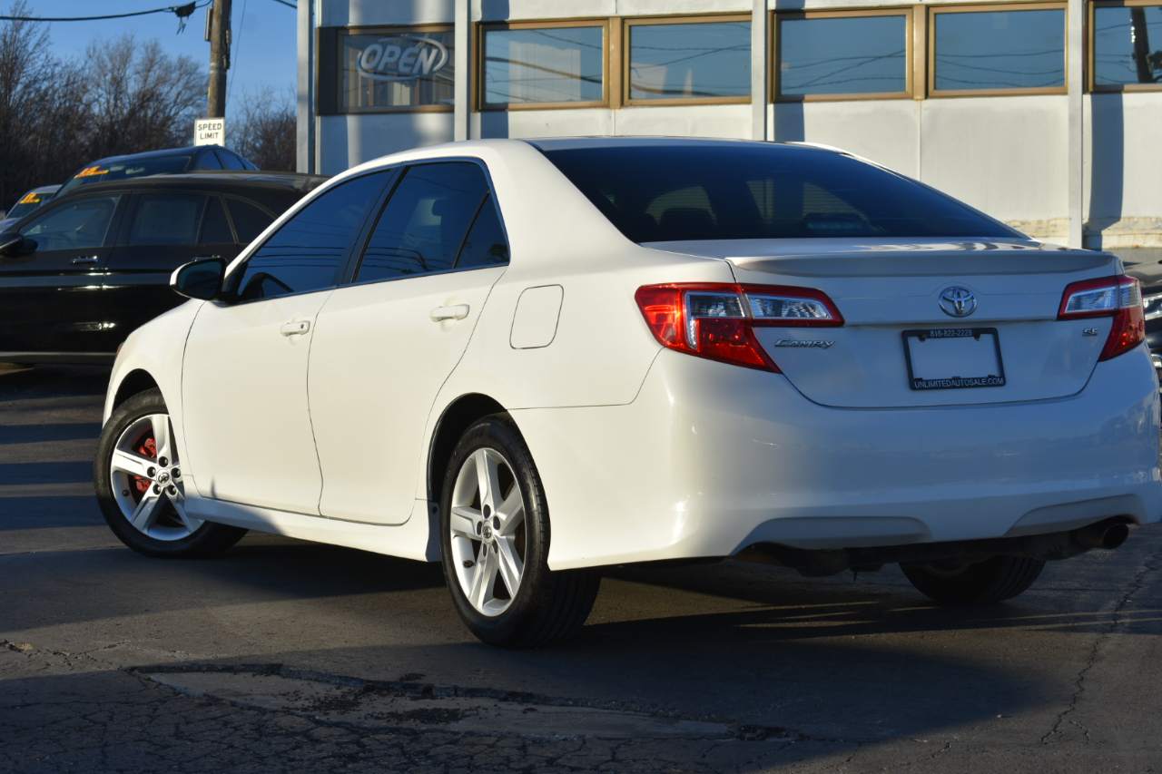 Toyota Camry SE Sport 4D Sedan 2013