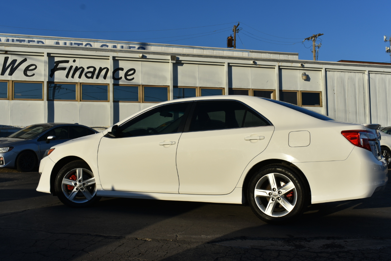 Toyota Camry SE Sport 4D Sedan 2013