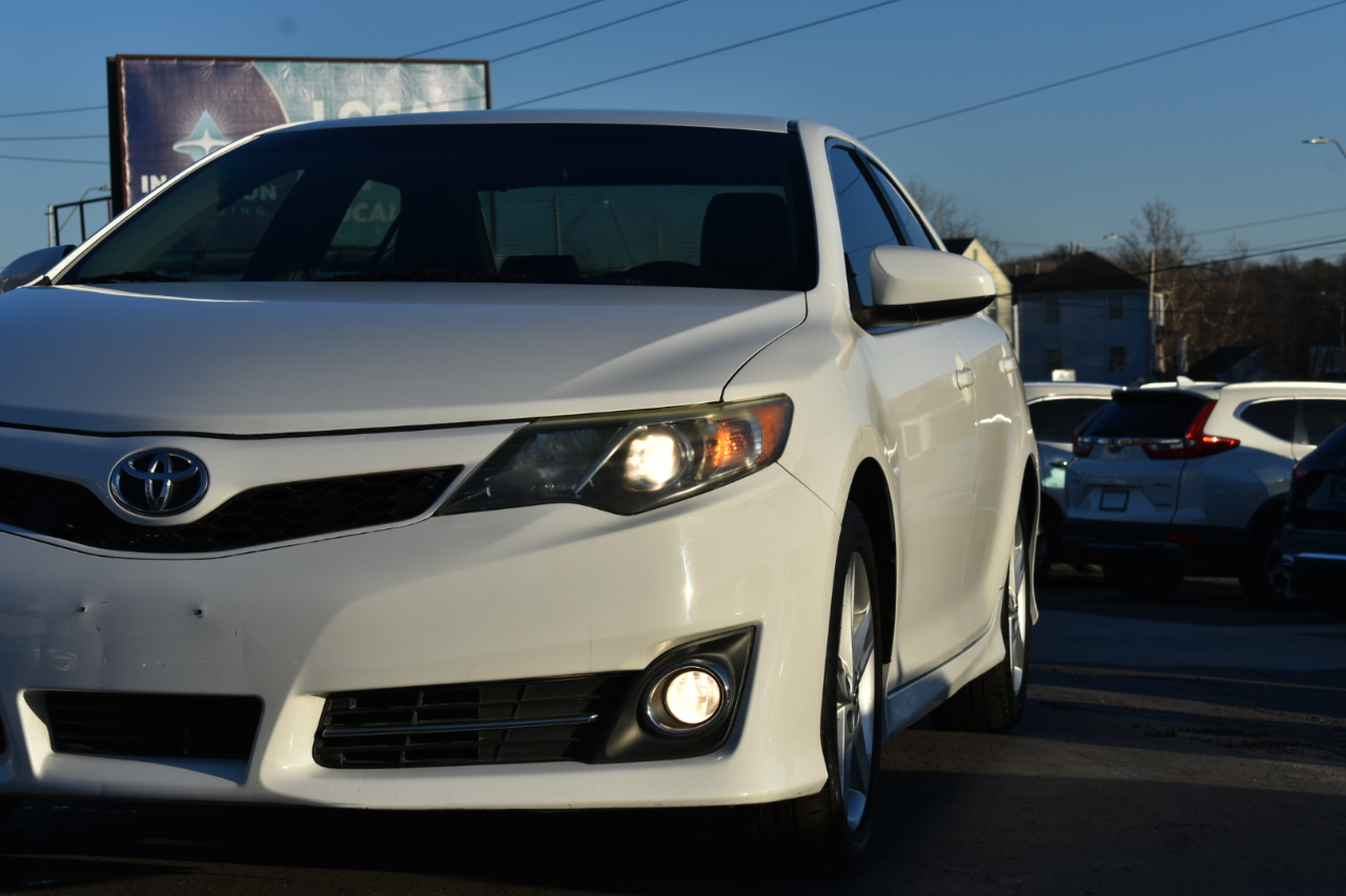 Toyota Camry SE Sport 4D Sedan 2013