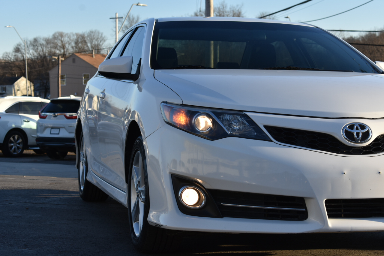 Toyota Camry SE Sport 4D Sedan 2013