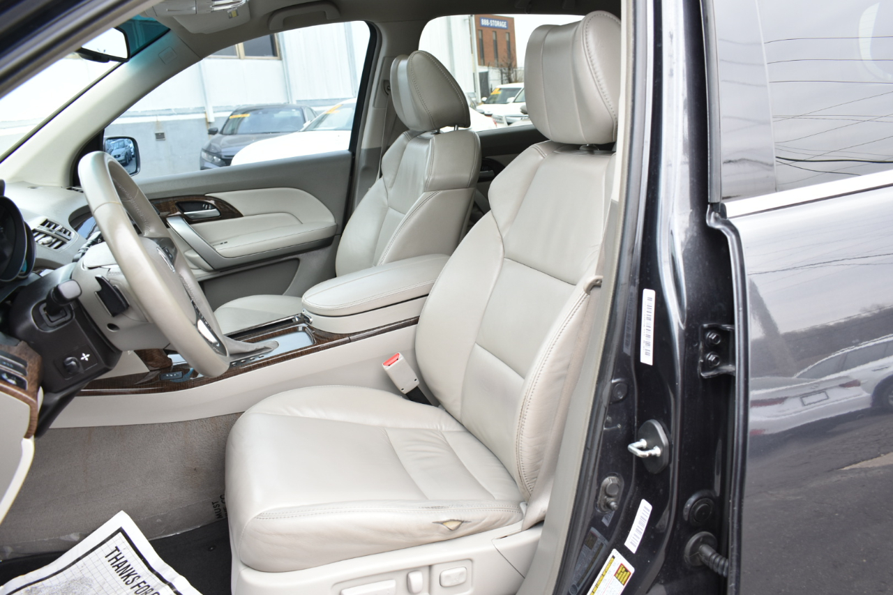 Acura MDX 6-Spd AT w/Tech Package 2013